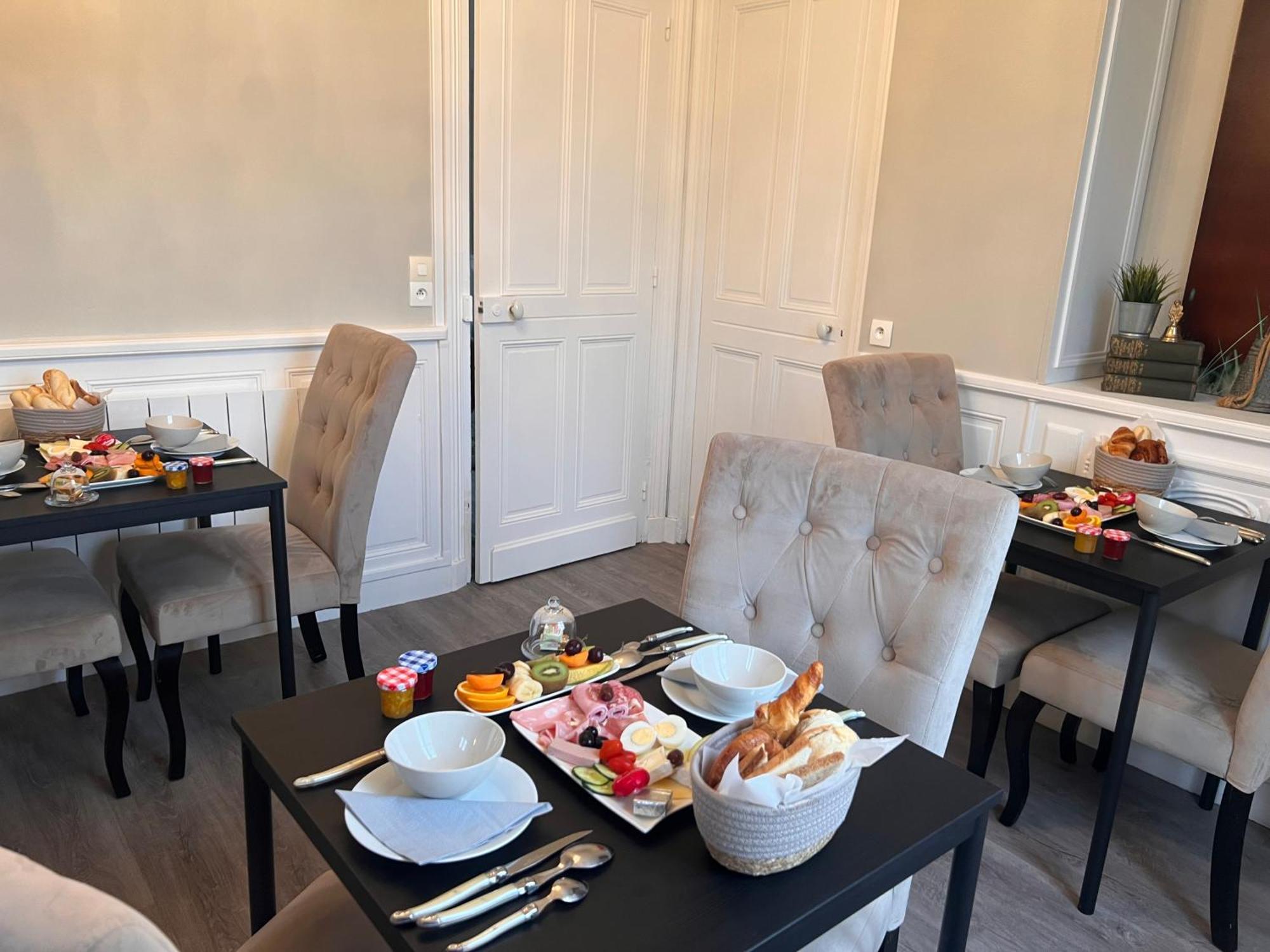 Bed and Breakfast Le Bourg Asnieres-en-Bessin Exterior foto